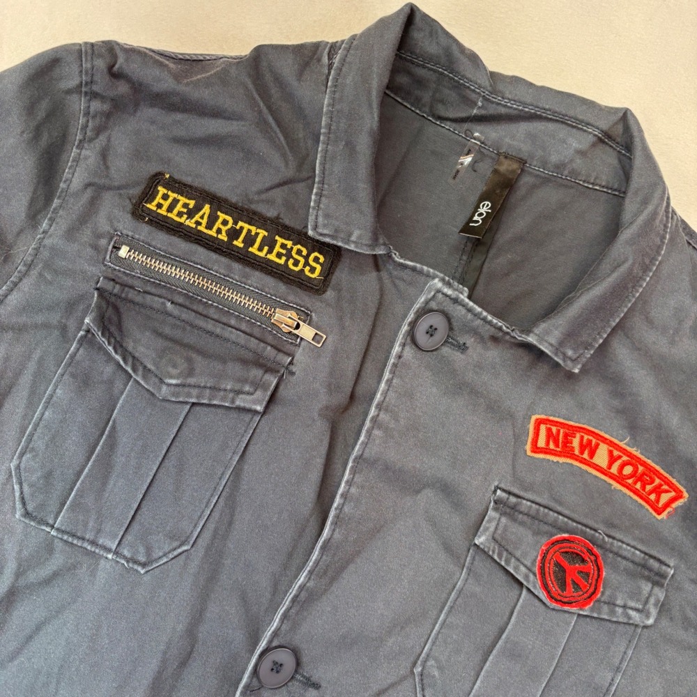 Elan Dark Wash Utility Jacket "Heartless" "New York"‎ Patches "Peace" Large
 L - Picture 12 of 12